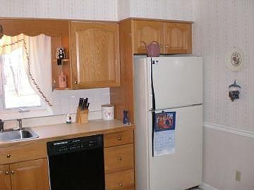 2nd image of 35 Weston Dr