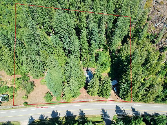 2nd image of 30 Old Town Rd