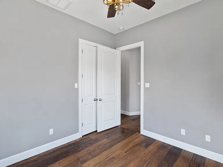 1614 Cedar Bend Dr — Photo 18