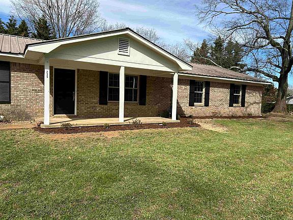 3rd image of 235 Crockett Cir