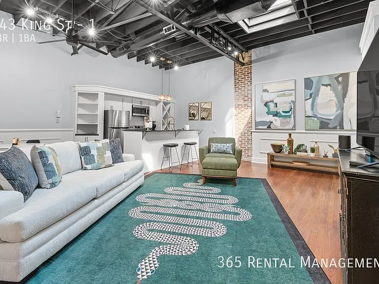 343 King St #1 — Photo 4