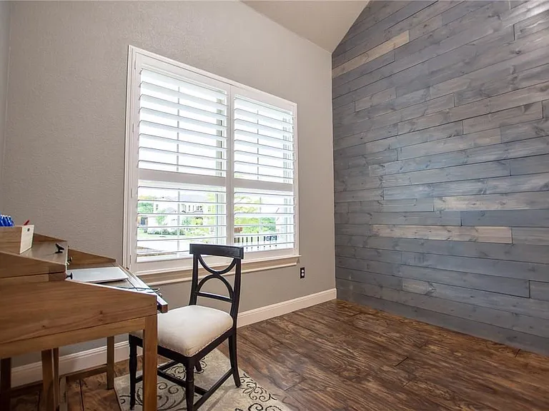 22521 Rock Wren Rd — Photo 5