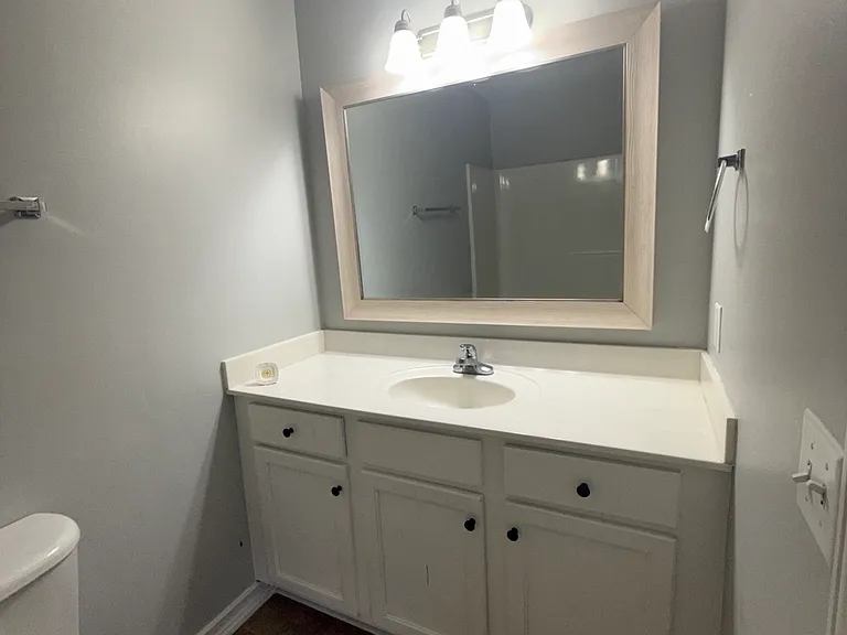 9084 Haileys Pond Dr — Photo 8