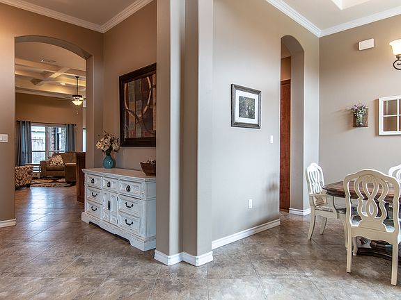 4th image of 3717 E Lake Dr