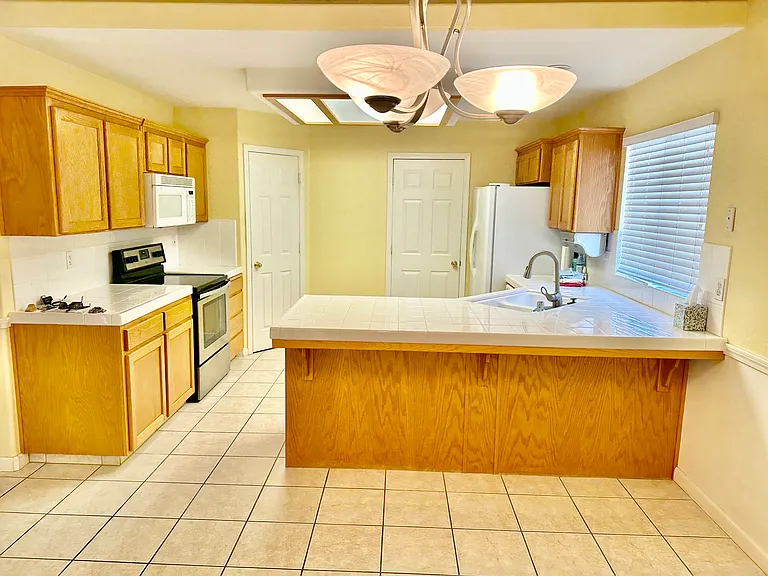 5811 W Fremont Ave — Photo 8