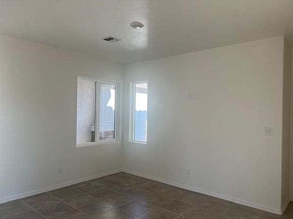 5th image of 3384 W 37th St