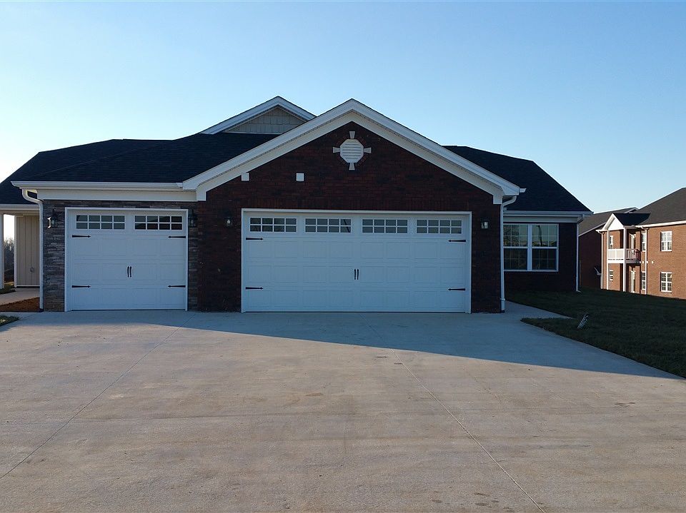 1st image of 141 Vineland Parkway Dr