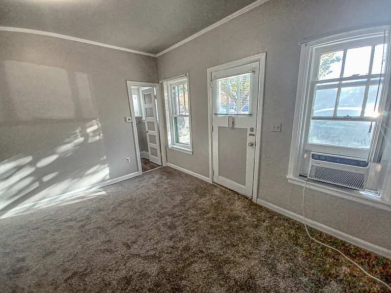 207 S 3rd St #205 — Photo 3