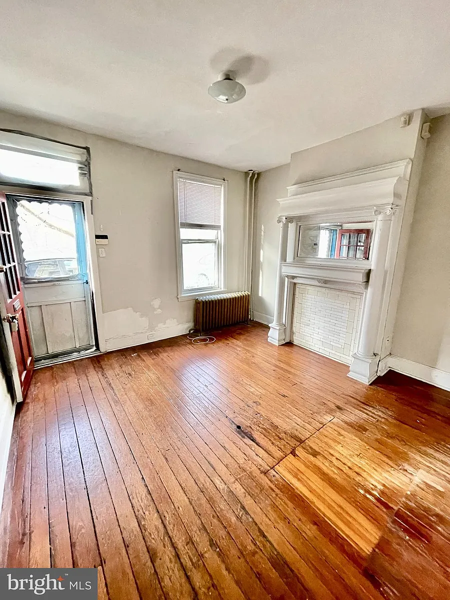 Building Photo - 3650 Calumet St