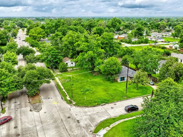 4313 Collingsworth St, Houston, TX 77026