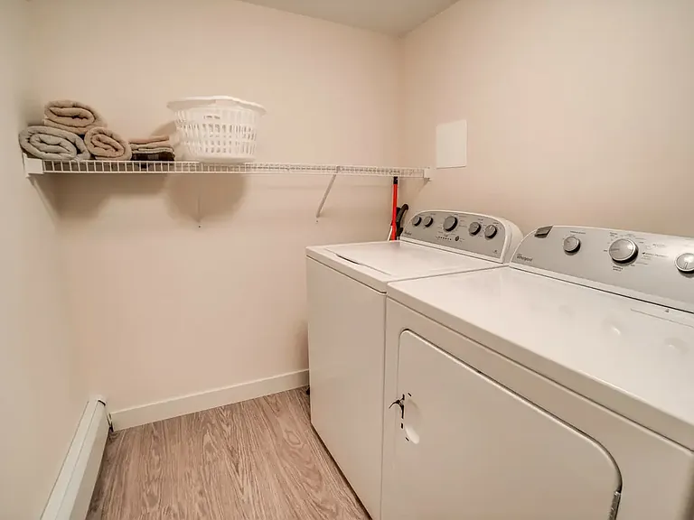 39 Van Slyke Way — Photo 16