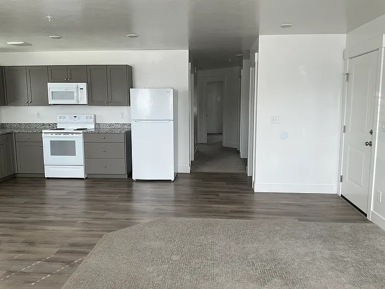 5963 N Freedom Rd #1 — Photo 3