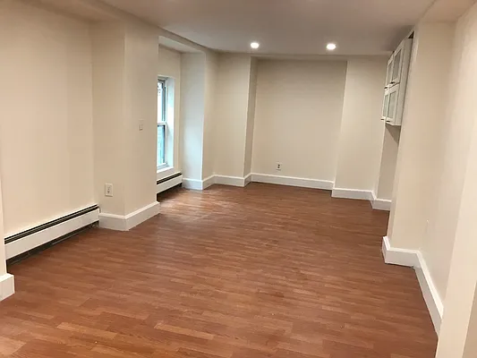 Rented by Remax Edge | media 11