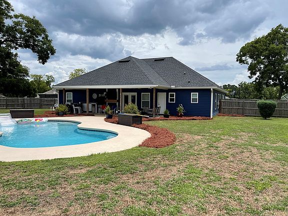 3rd image of 3591 Elliott Cir