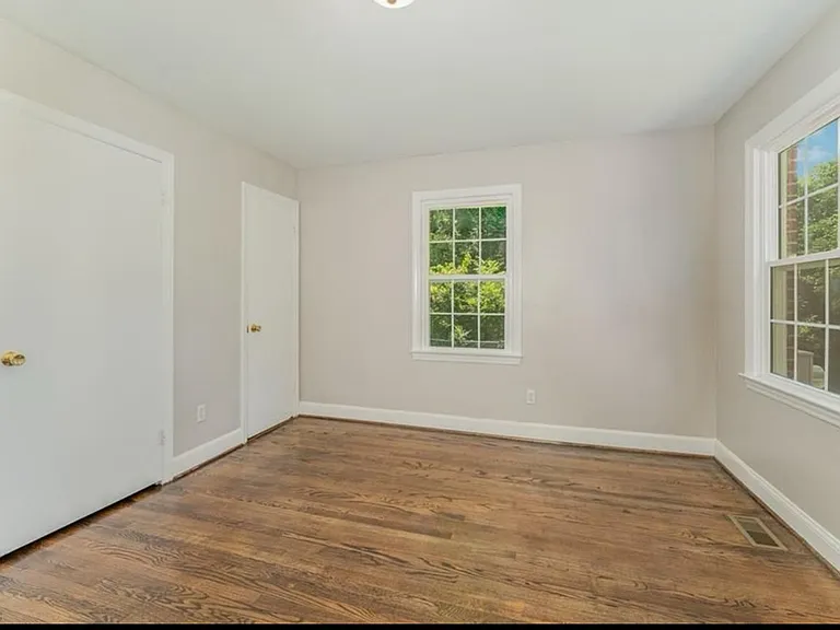 3035 Ridgemeadow Dr — Photo 3