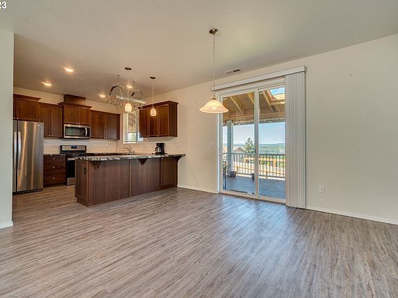 3rd image of 499 Waters Watch Rd