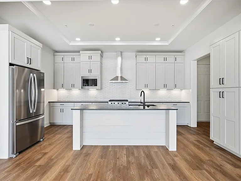 302 Highbridge Ln — Photo 6