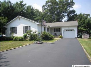 10 Cedar St, Eatontown, NJ 07724