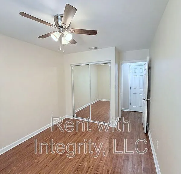 1352 Ocala Rd #B — Photo 5