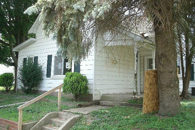 2nd image of 706 S Wayne St