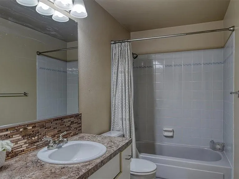 9216 N Londale Dr — Photo 18