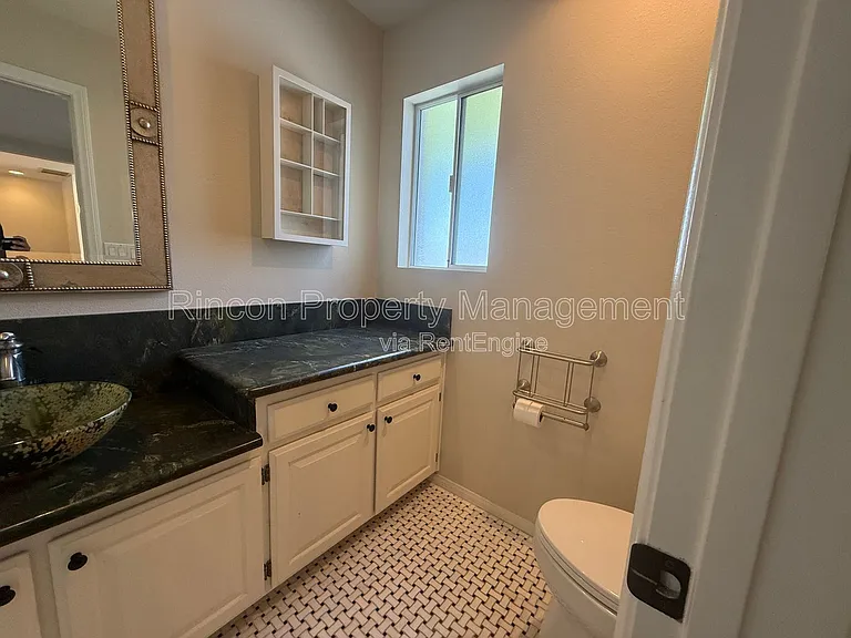 2462 Pierpont Blvd — Photo 19