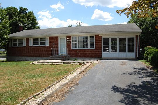 1st image of 181 Oaklawn Ave NE