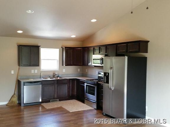 4th image of 4370 Ski Dr
