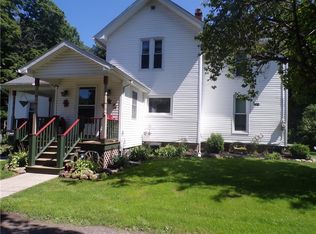 16213 E Lee Rd, Clarendon, NY 14470