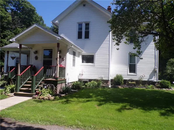 16213 E Lee Rd, Clarendon, NY 14470