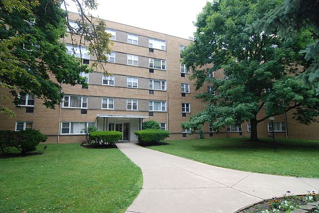 1st image of 2025 W Granville Ave APT 211B