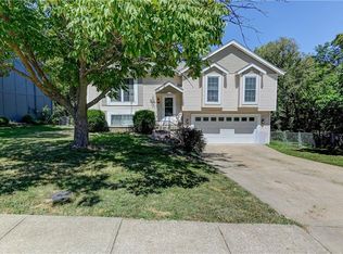 816 E Whitney St, Olathe, KS 66061