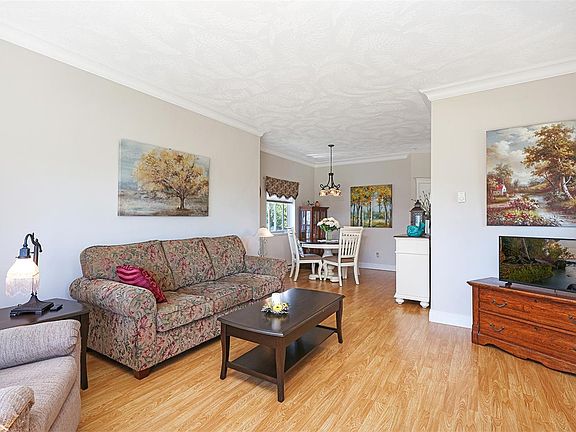 5th image of 1646 Balmoral Ave #16