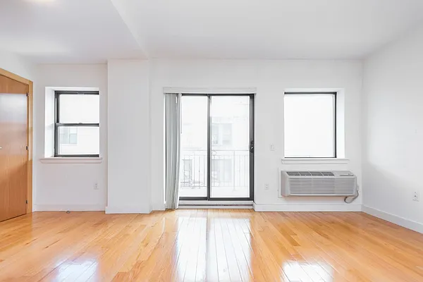 Rented by Modern Spaces | media 4