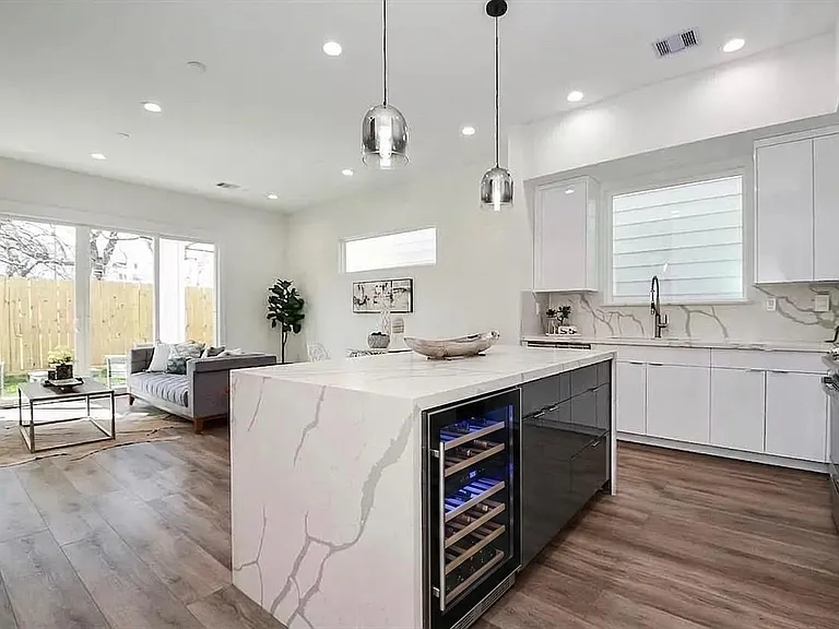 3609 Dennis St — Photo 12