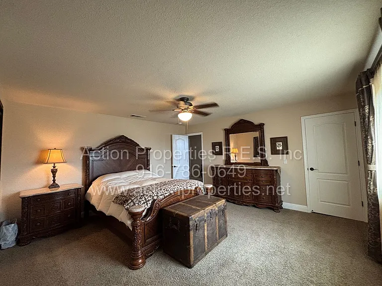 4726 Abbey Hl — Photo 19
