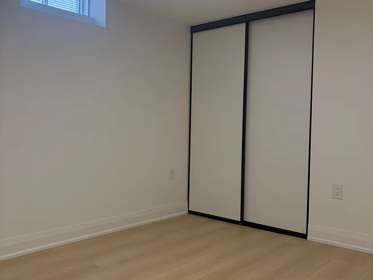 64 Charlotte Abby Dr #BASEMENT — Photo 21