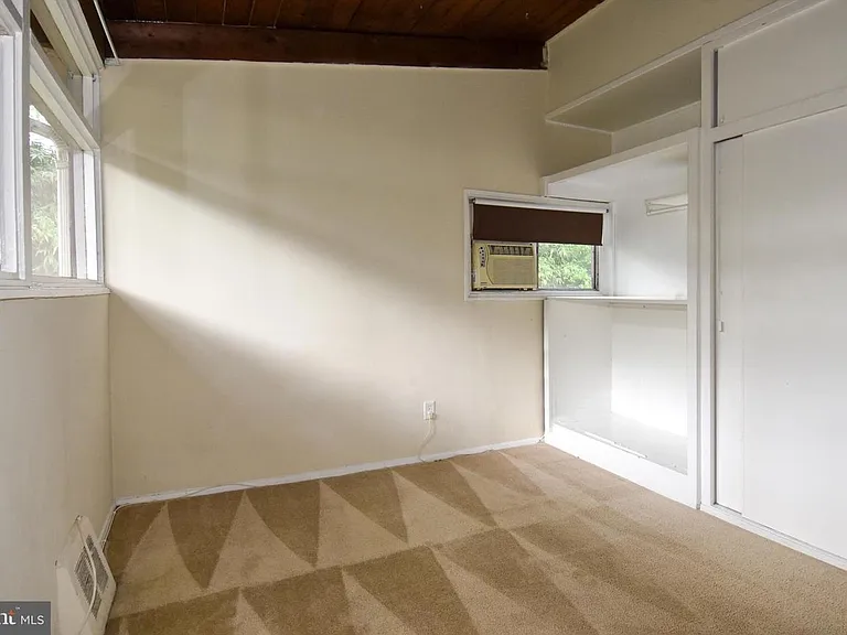 3415 Gallows Rd — Photo 21