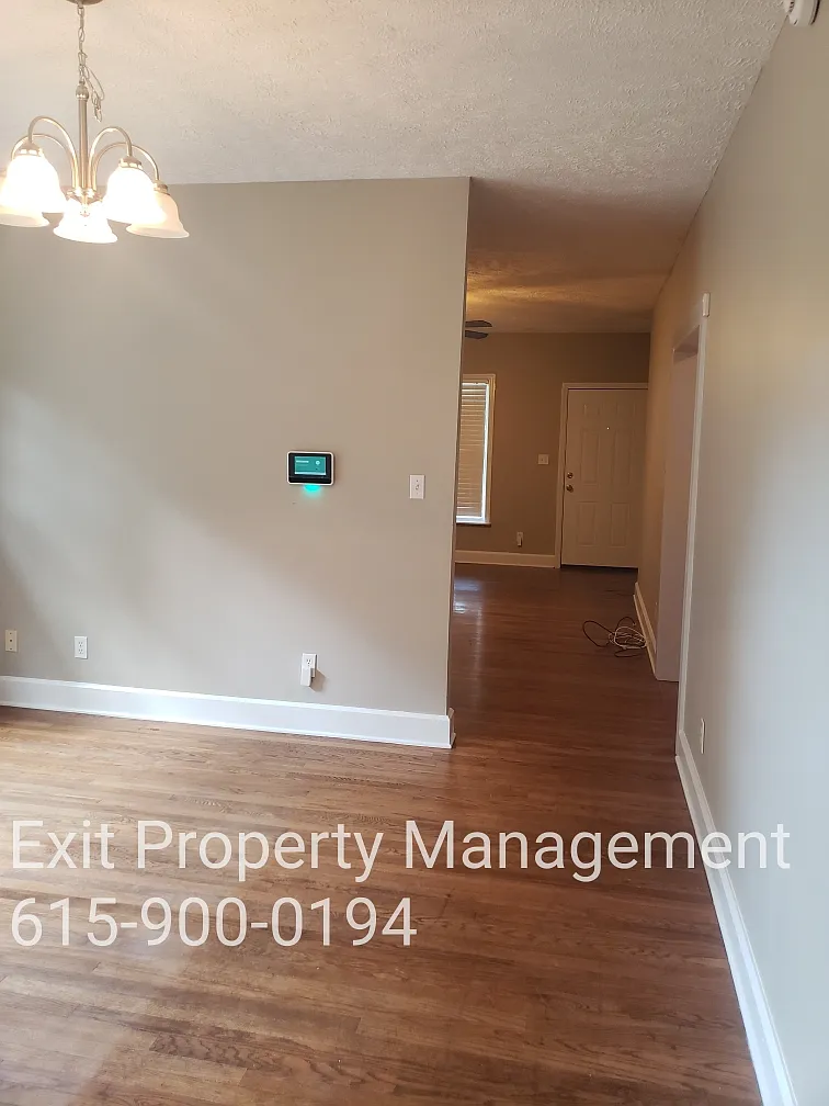 223 Richardson Avenue - 1 — Photo 2
