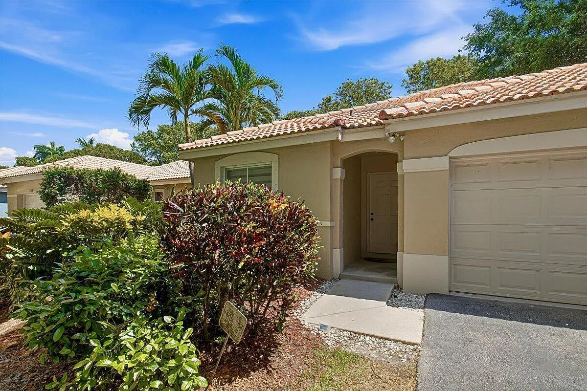 3 bed, 1588 sqft, $4,000 — Photo 3