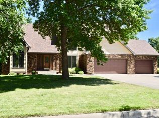 1705 River Forest Dr, Fort Dodge, IA 50501