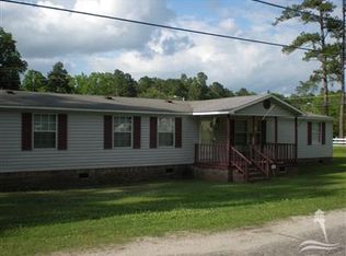 203 Floyd St, Tabor City, NC 28463