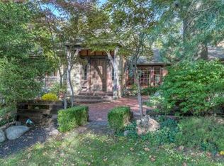 5011 Summit St, Kansas City, MO 64112