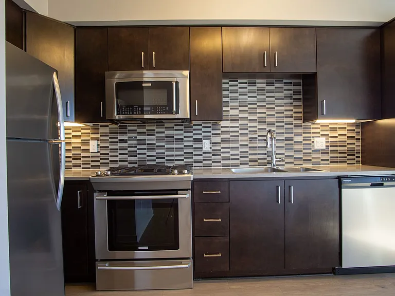 2250 NE Glisan St #410 — Photo 4