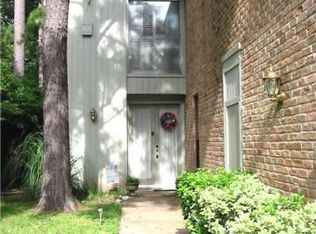 92 Sugarberry Cir, Houston, TX 77024