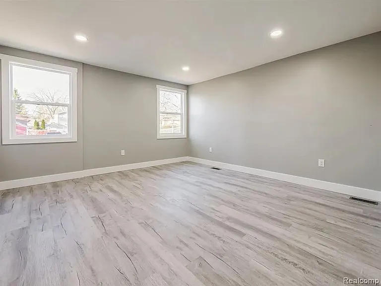 311 Longspur Ln — Photo 12