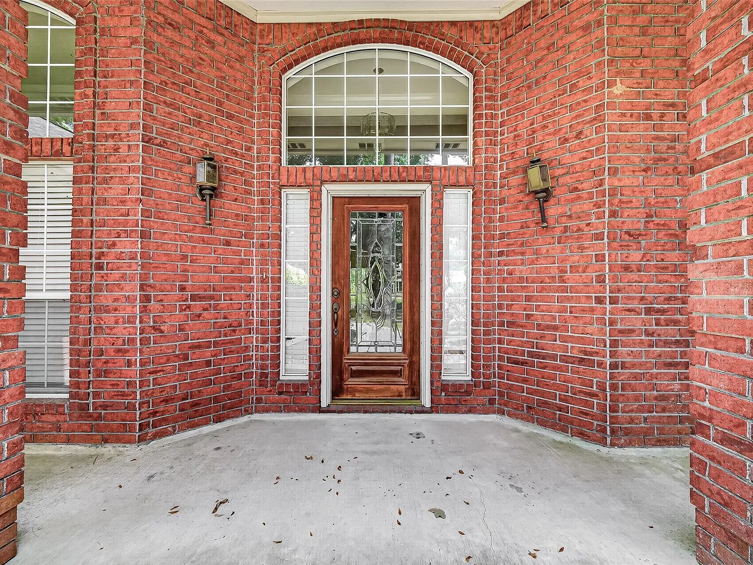 4 bed, 3.0 bath, 3355 sqft, $3,275 — Photo 3