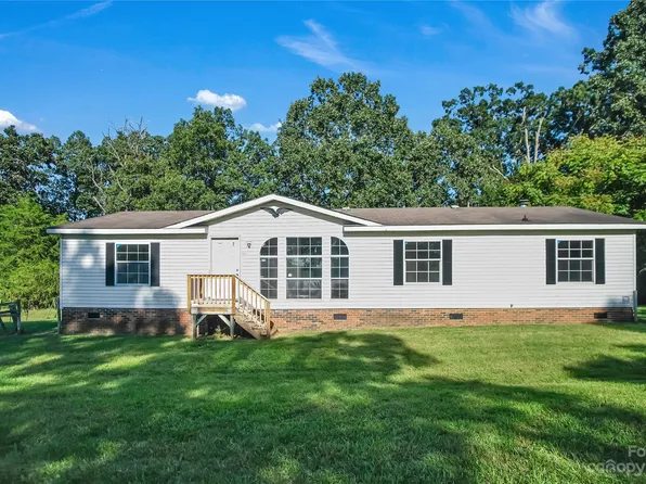 1382 Overlook Ln, Vale, NC 28168