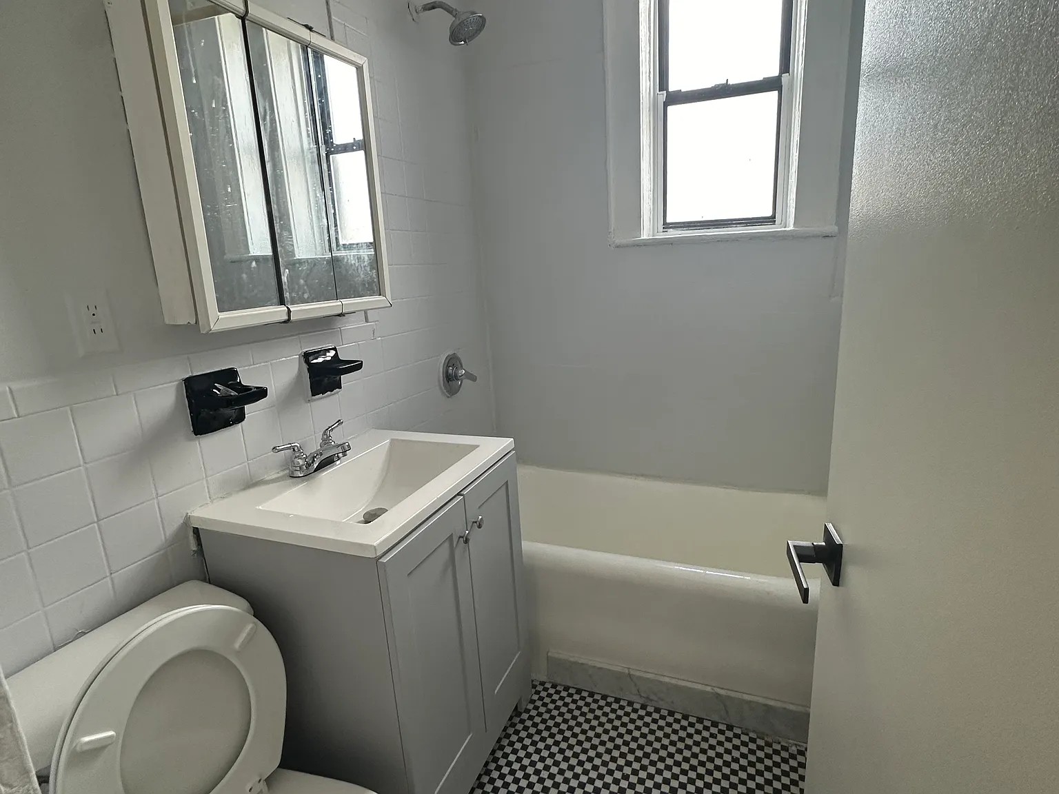 3 bed, $2,350 — Photo 4