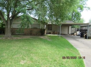 813 Temple Cir, Hitchcock, TX 77563